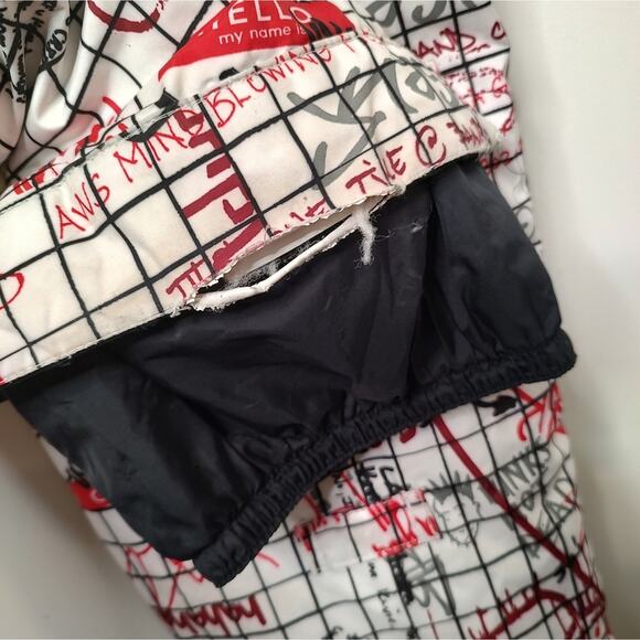 Burton Boys' Snow/Ski Pants in Red/White Name tag Graffiti Print Size XL - Picture 6 of 10